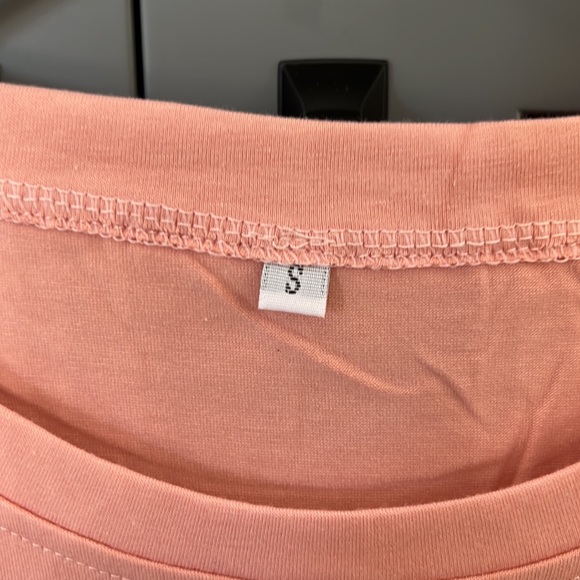NWOT-Women’s Sz S Peachy Pink Dandelion Short Sleeve T-shirt - Picture 4 of 7